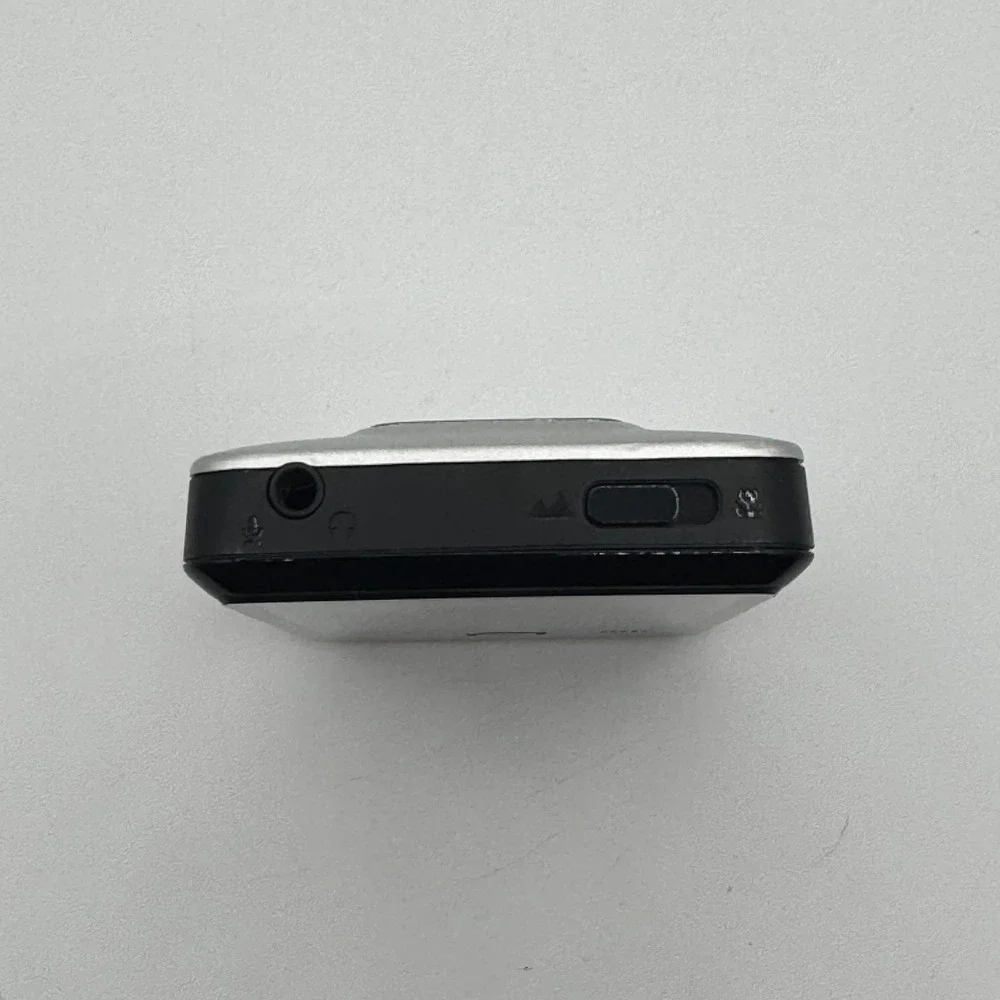 Kodak PlayTouch Zi10 Pocket Video Camera Silver 1080p‎ HD Touchscreen Camcorder